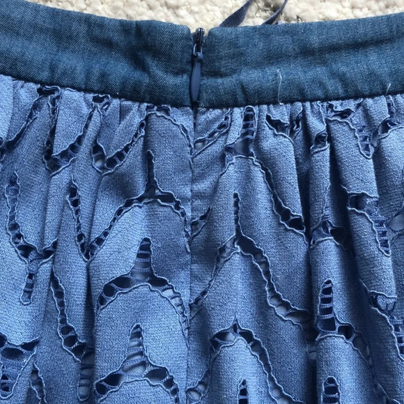 Suncoo Paris Blue Eyelet lace midi skirt, a-line, size T0 or  small - Picture 6 of 8